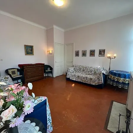 A005 Spacious And Bright Close To Croisette Casa de Férias *